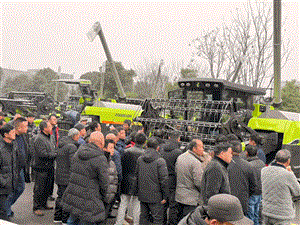 实力爆款 信赖之选！中联重科PL80‑S收割机引爆热销潮